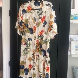 Cute floral dress with elastic waist